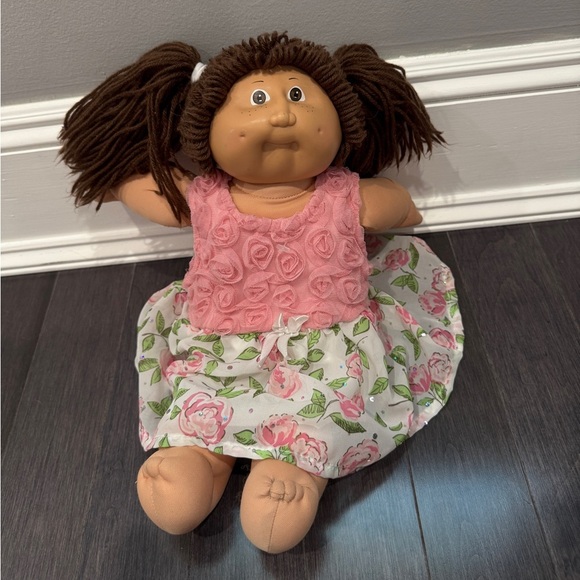 Vintage 1978 Cabbage Patch Kids Double Dimple Brown Hair and Eyes Doll